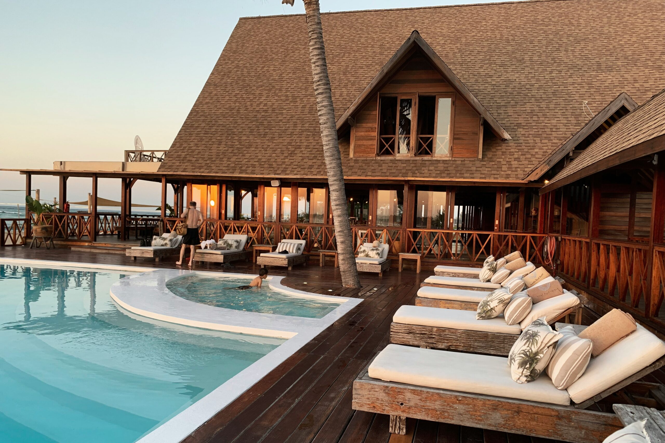 Hotel Bookings